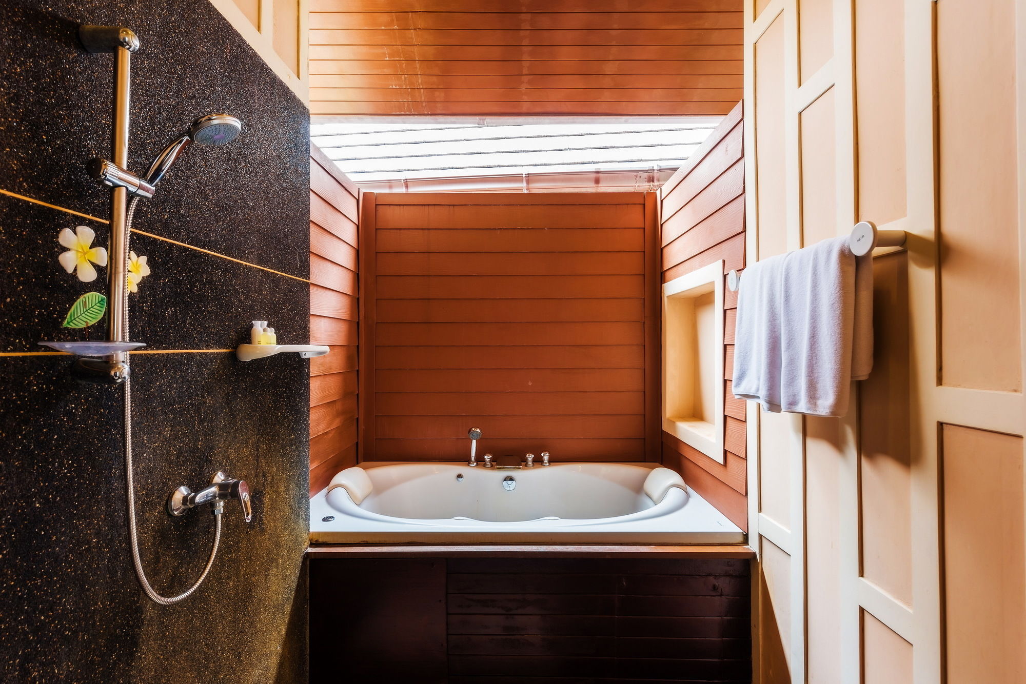 Фото Assada Boutique Hotel Kata Phuket