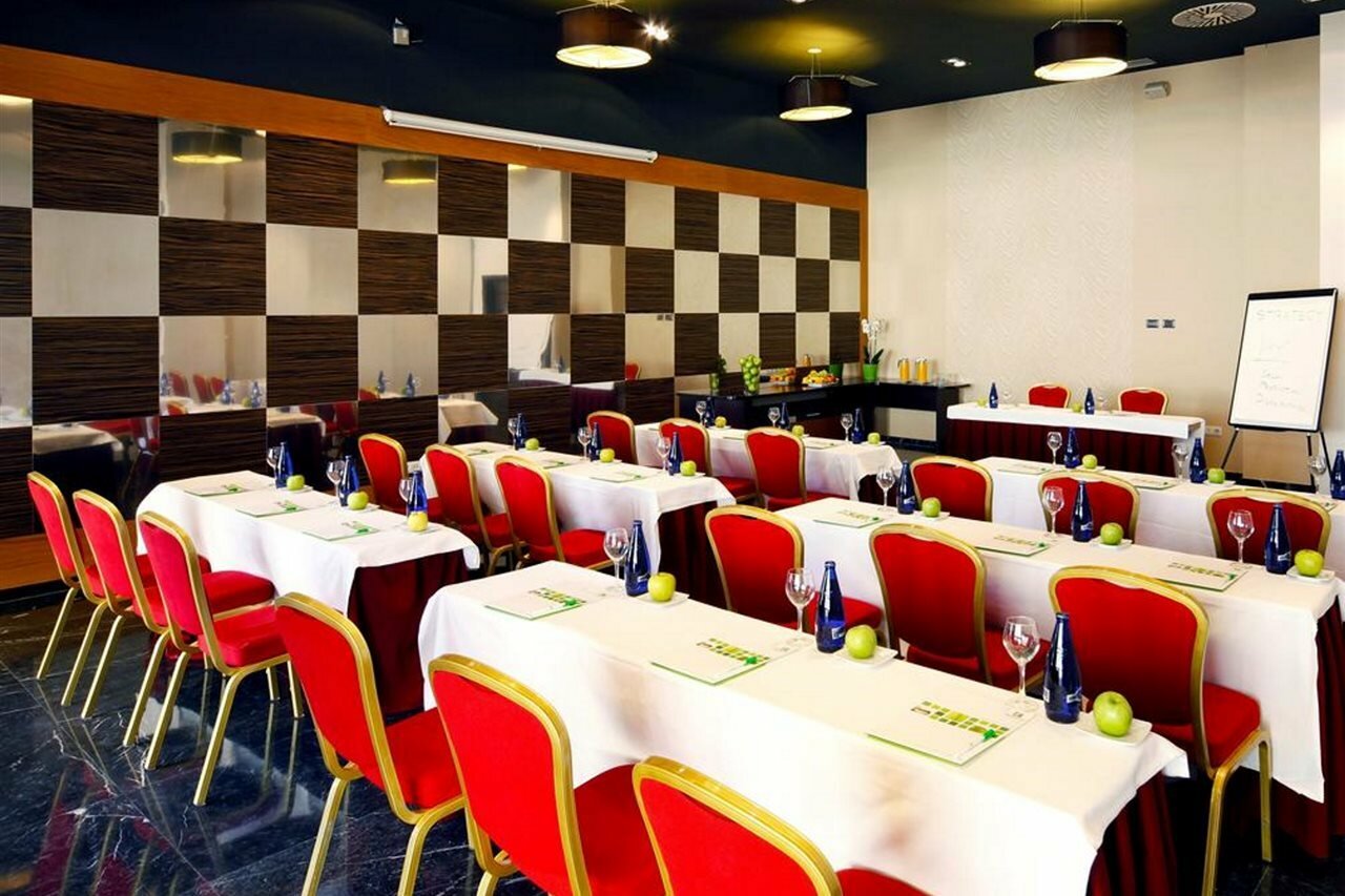 Фото Holiday Inn Madrid - Las Tablas, an Ihg Hotel