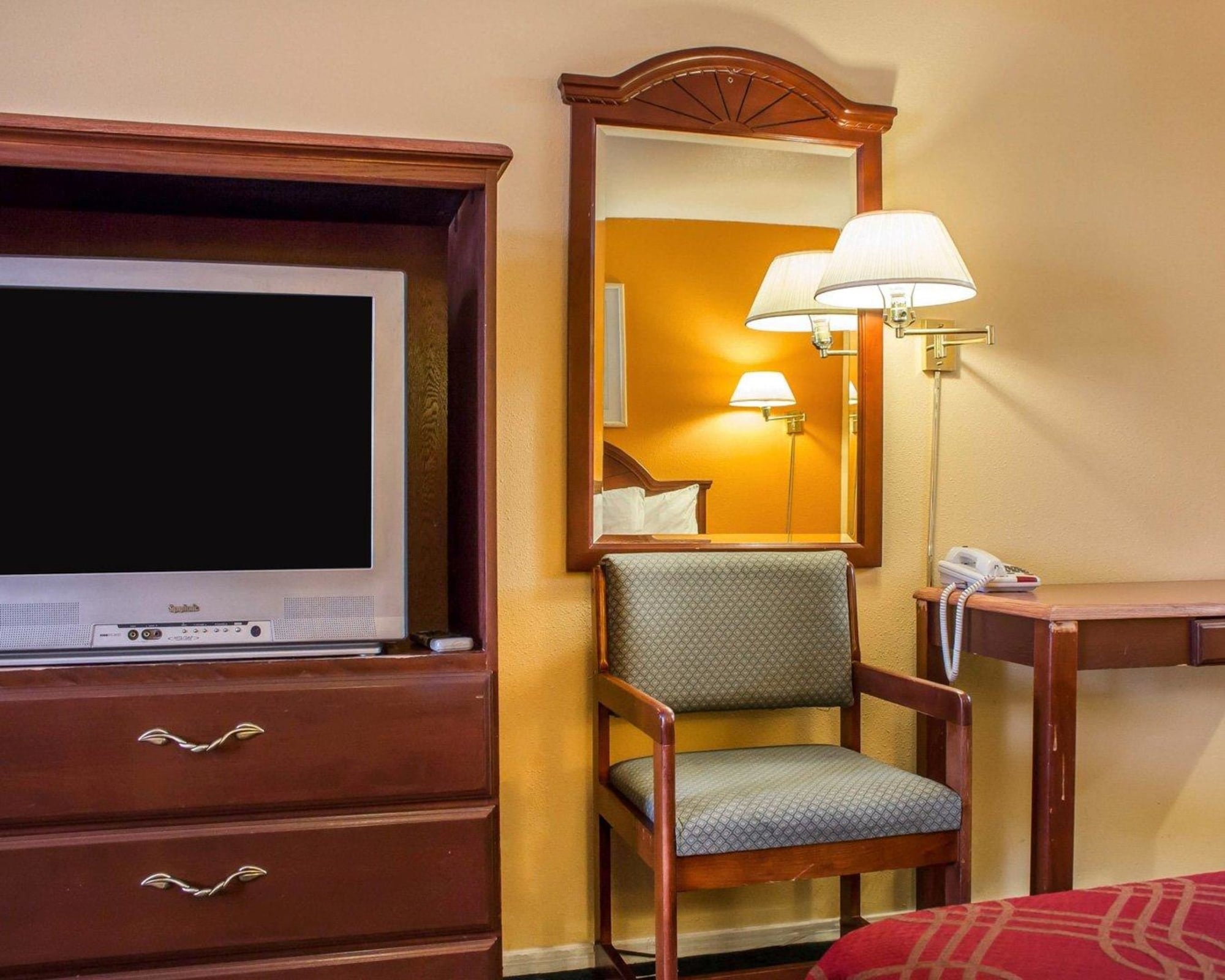 Фото Travelodge by Wyndham Kingman