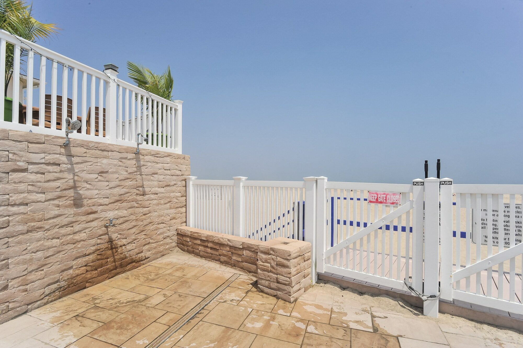 Фото The White Sands Oceanfront Resort & SPA