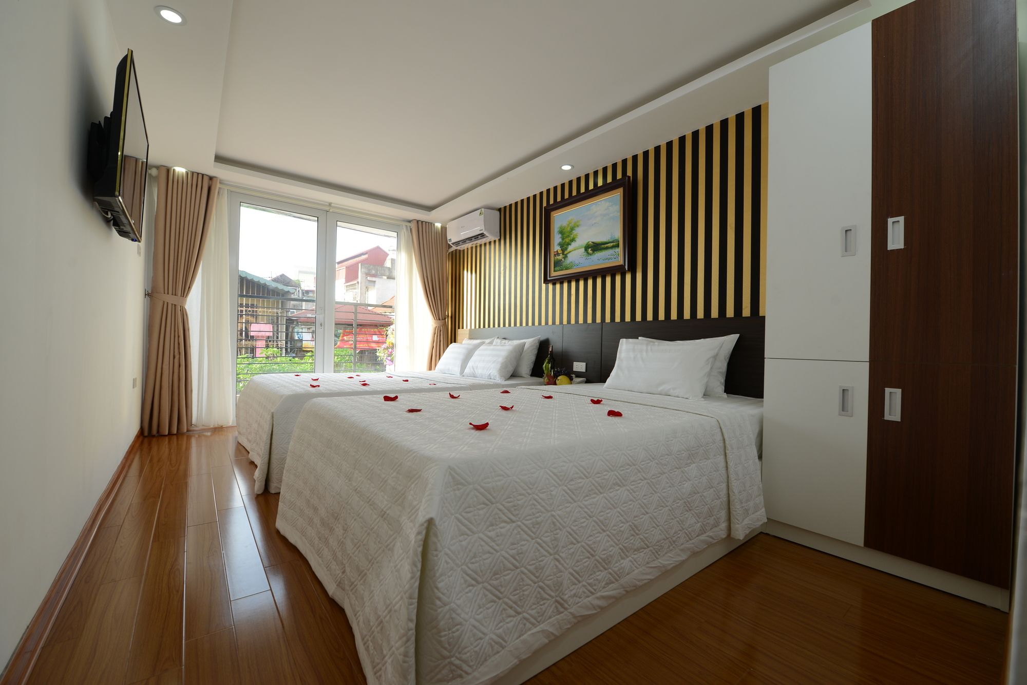 Фото Hanoi Golden Hostel