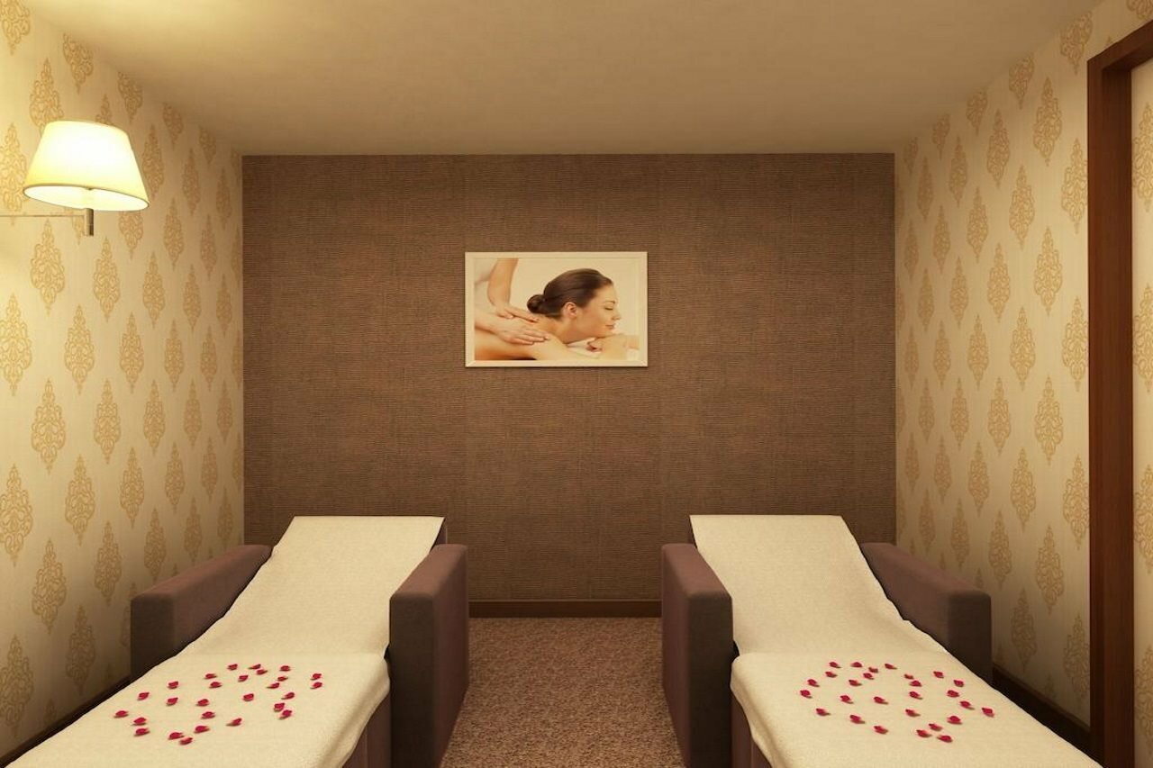 Фото Eden Garden Hotel