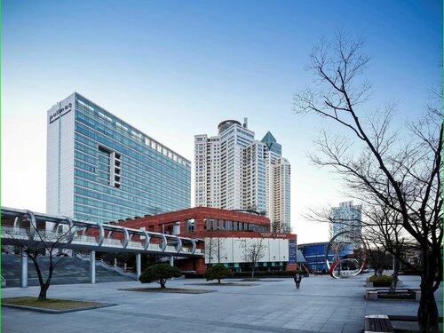 Внешний вид отеля Grand Mercure Ambassador Changwon в Чханвоне, фото 4