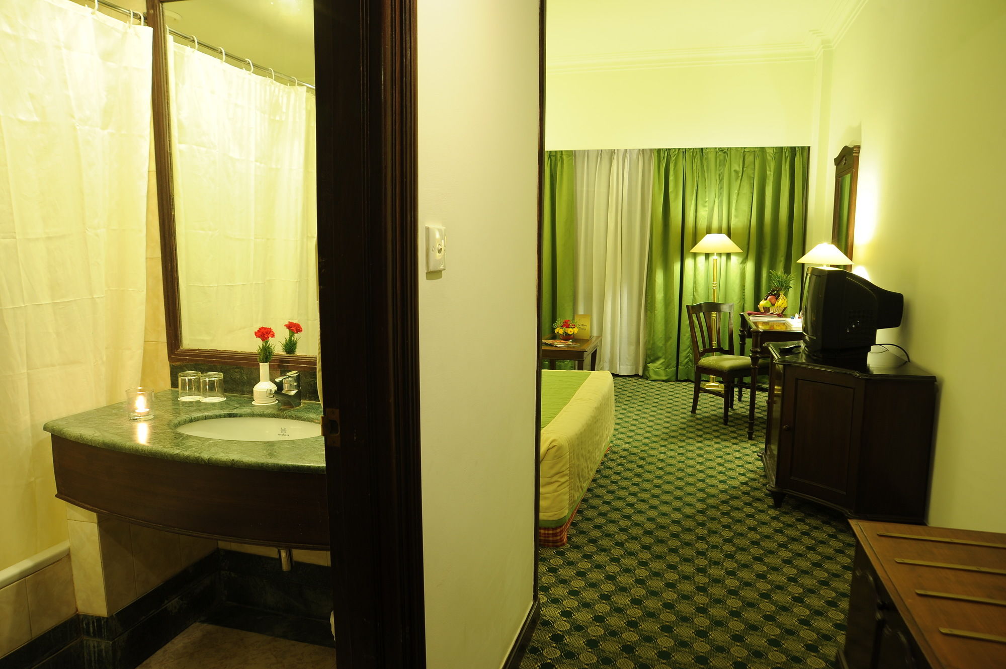 Фото Grand Hotel