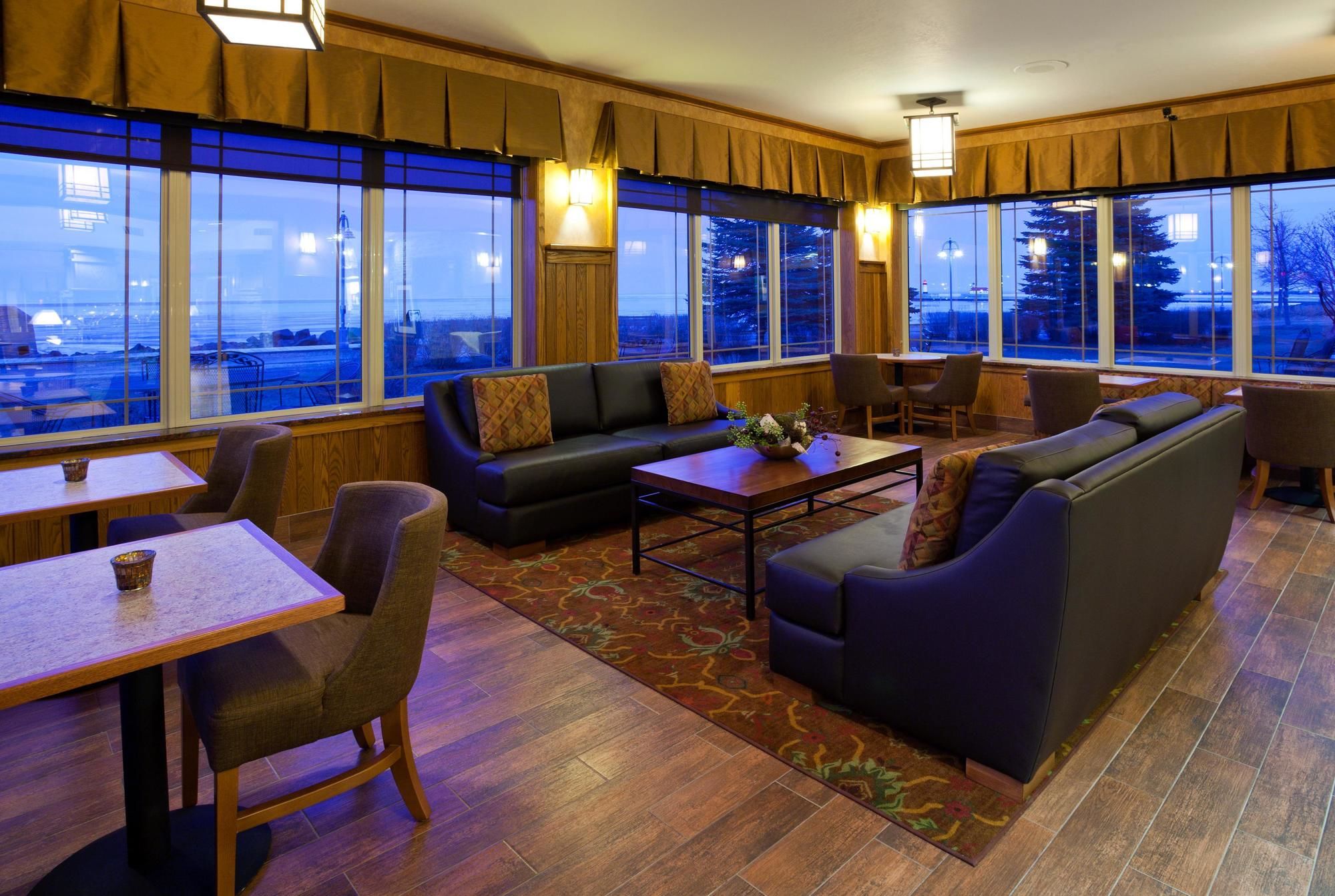 Фото Hampton Inn Duluth Canal Park