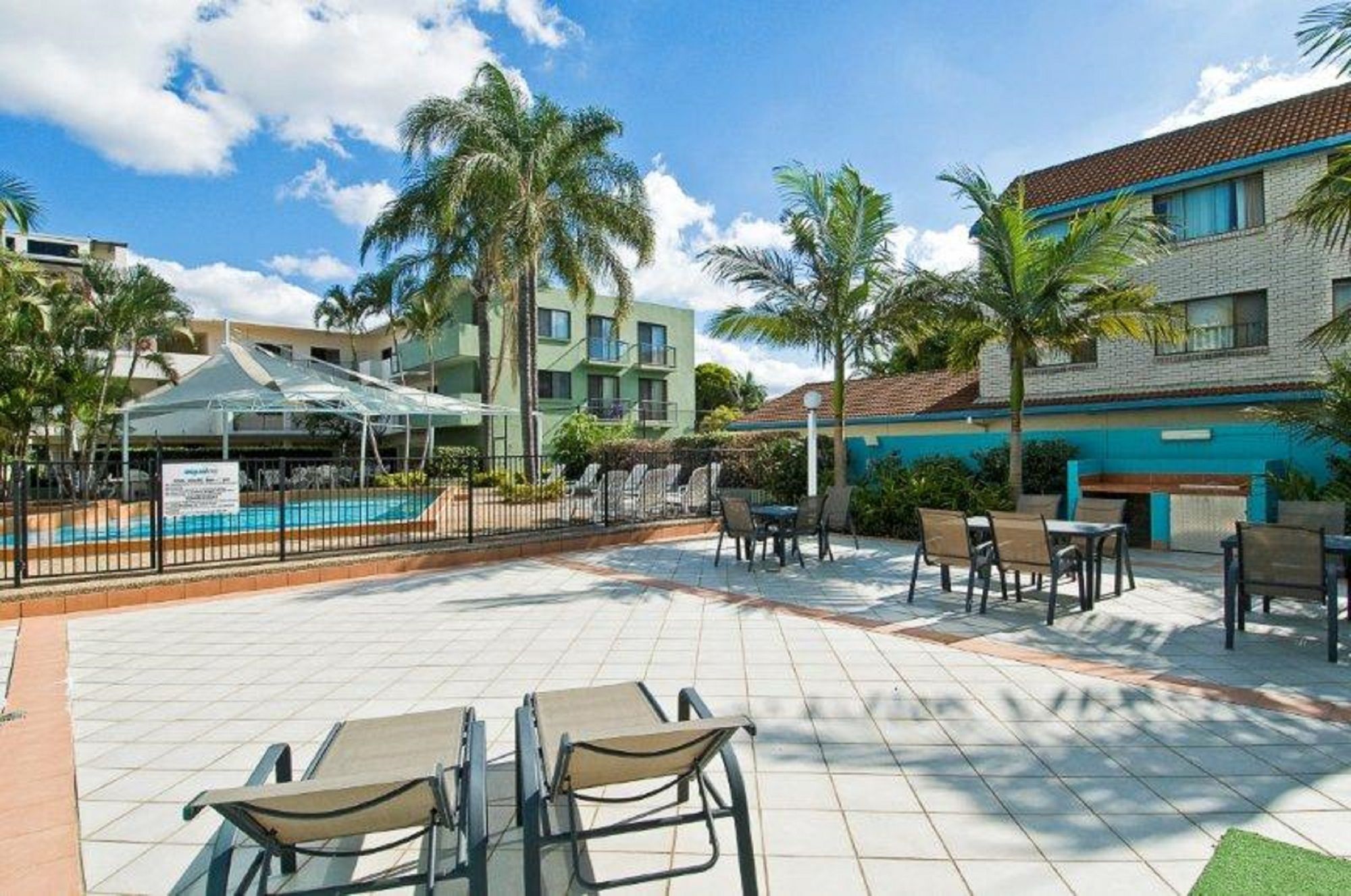 Фото Aqualine Apartments