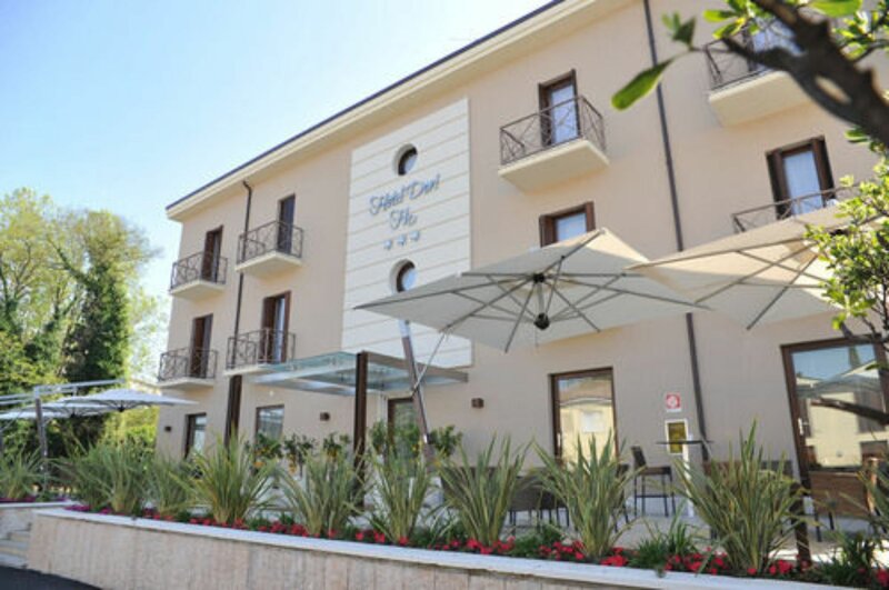 Гостиница Hotel Dori в Пескьера-дель-Гарда