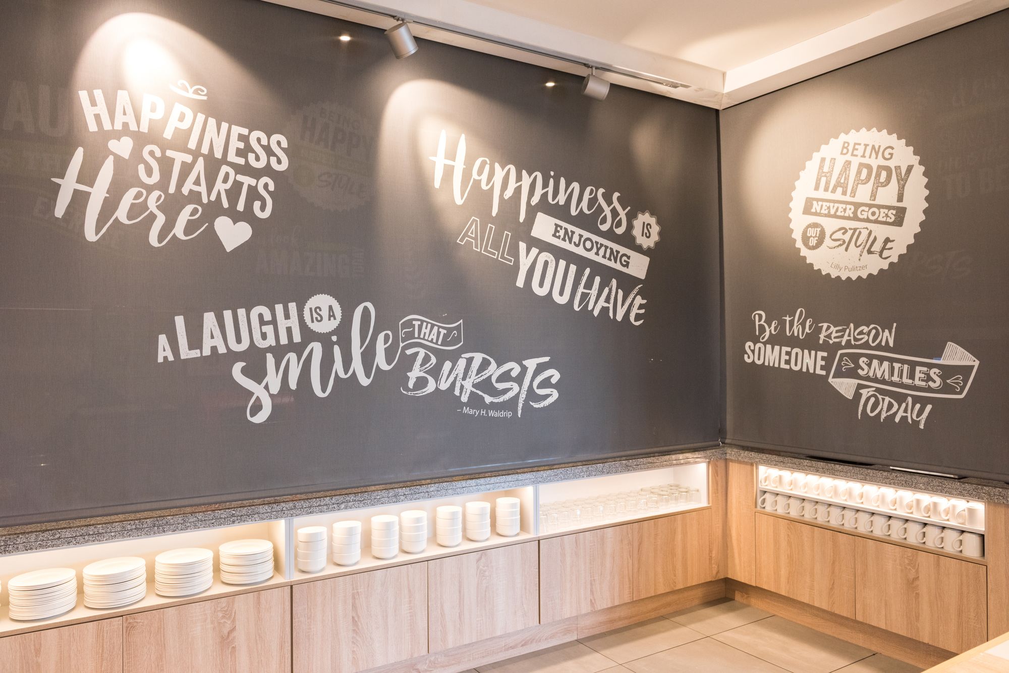 Фото Hampton by Hilton Antwerp Central Station