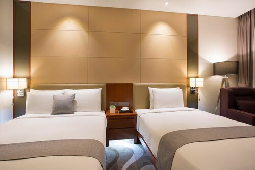 Гостиница Isquare Hotel в Кимхэ