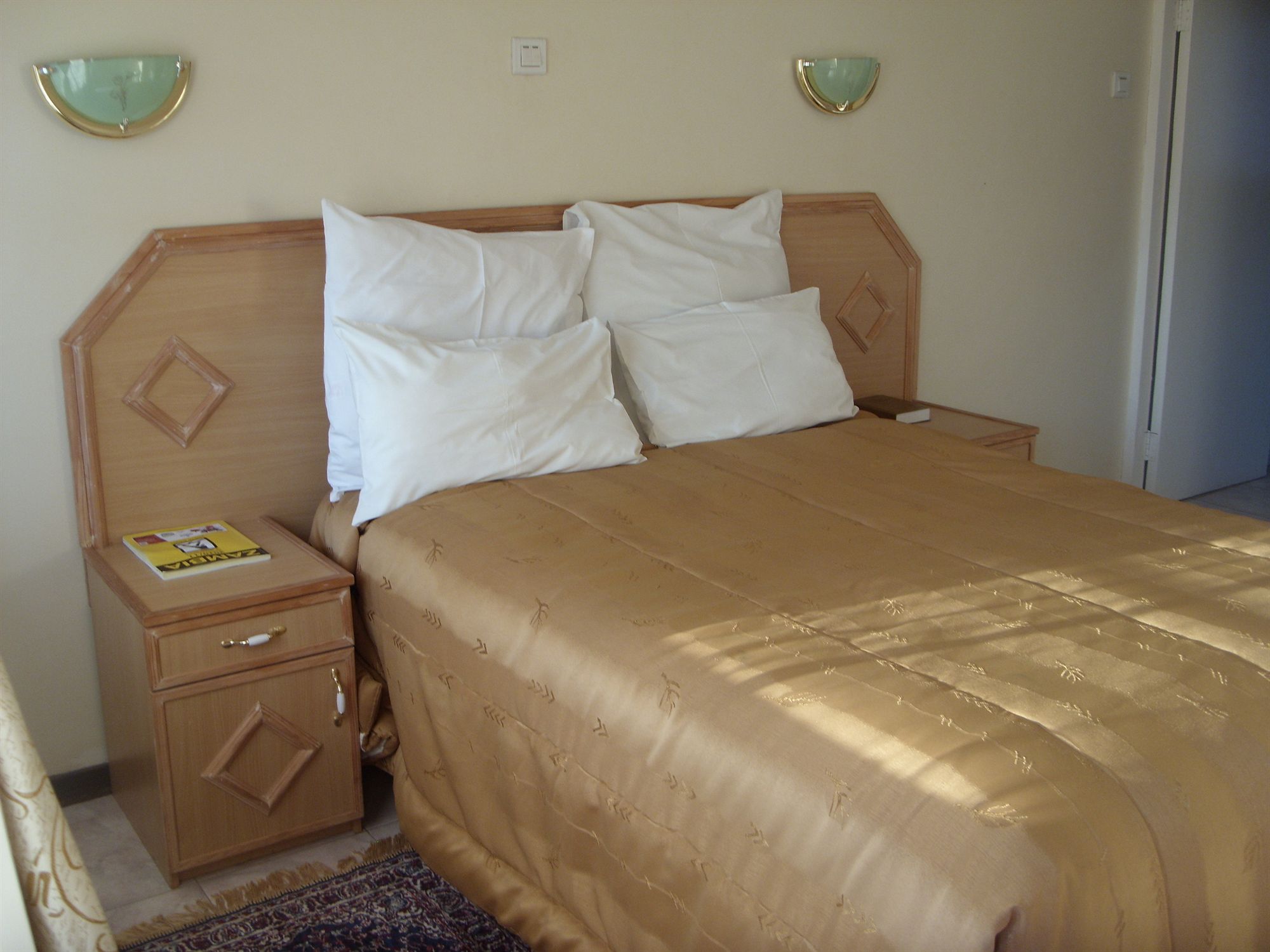 Фото Mosi-O-Tunya Executive Lodge