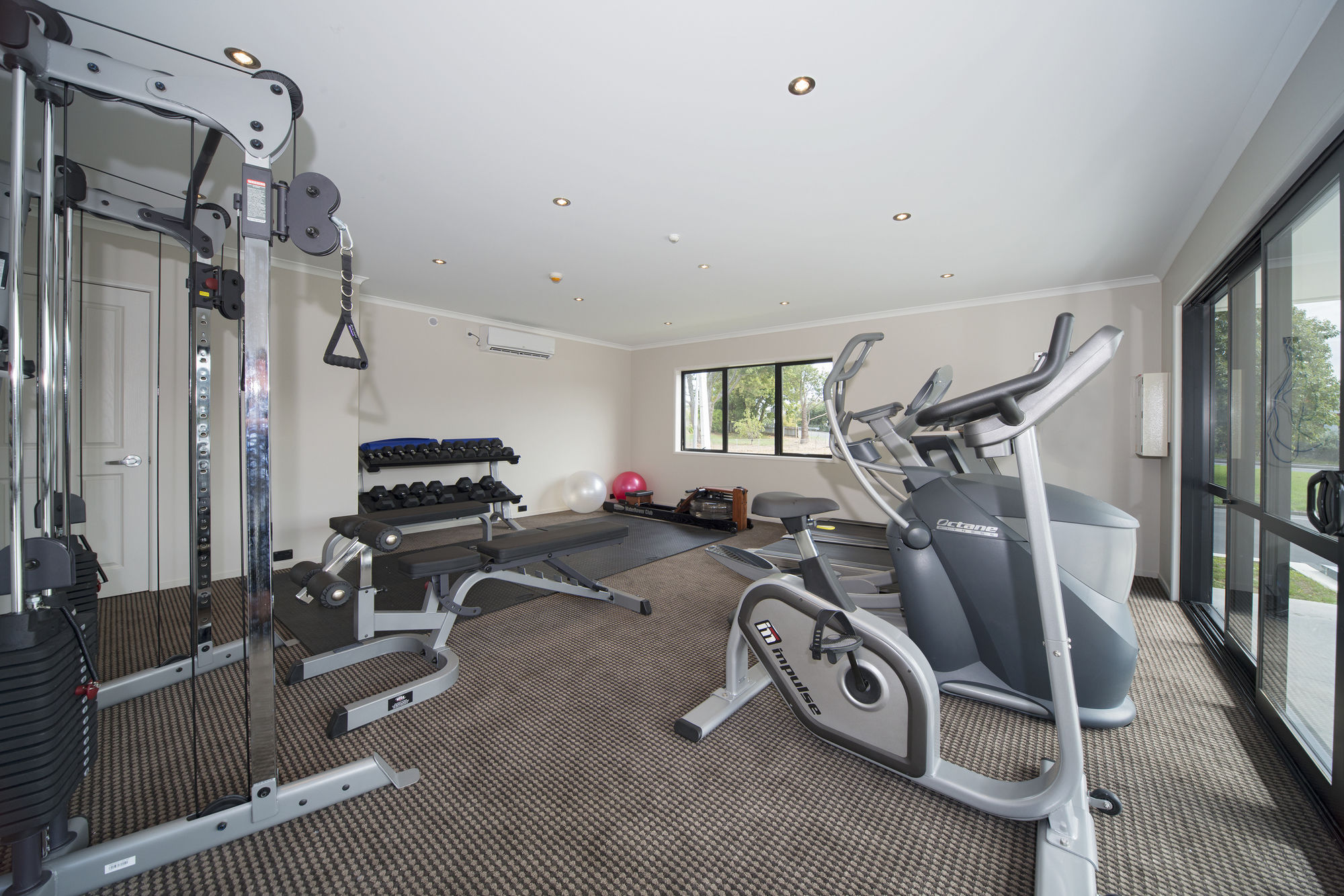 Фото Best Western Ellerslie International Motor Inn