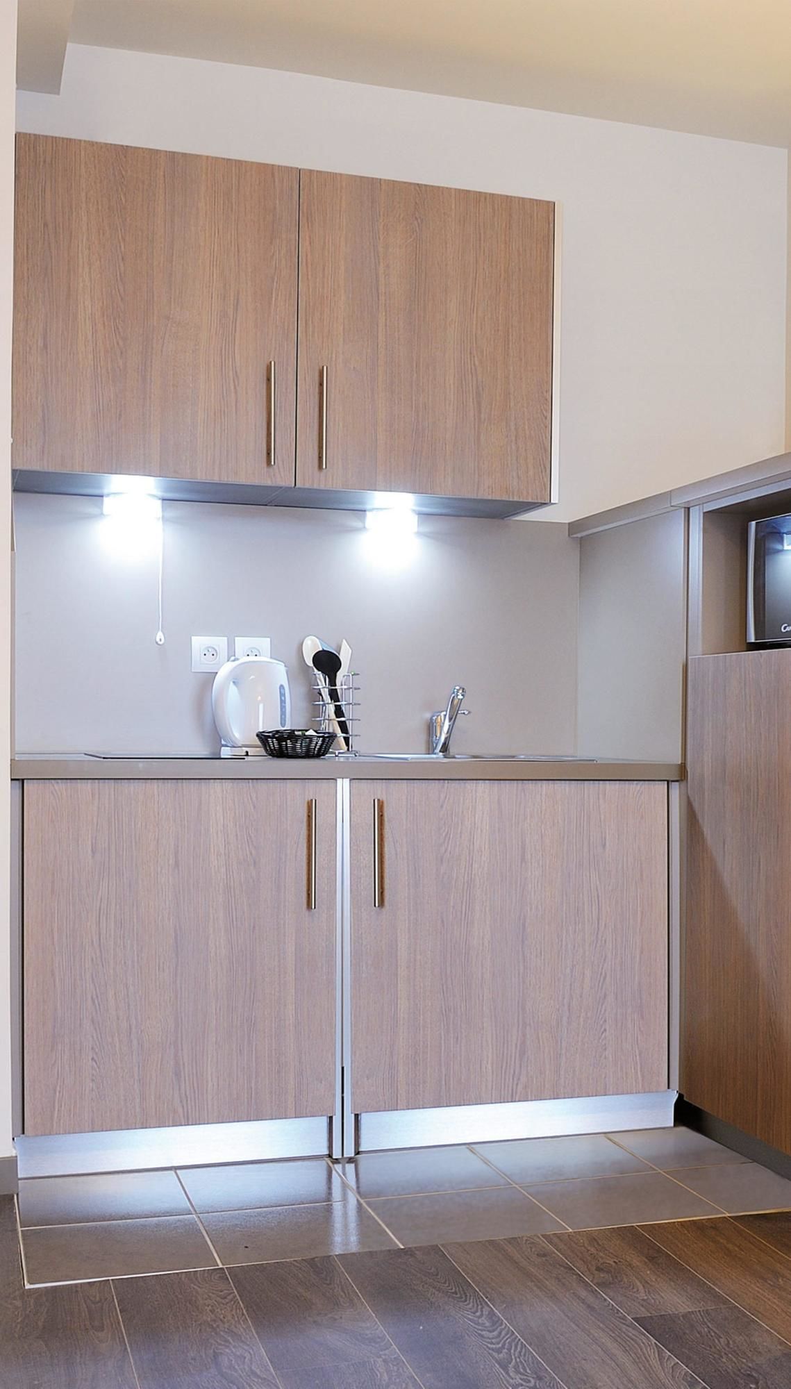 Фото Residhome Paris Guyancourt