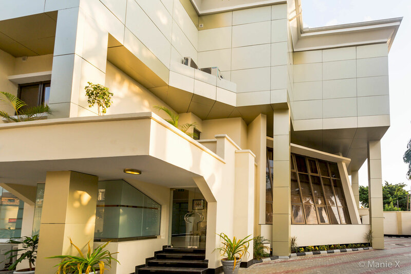 Гостиница Morning Side Suites Etim Inyang в Лагосе