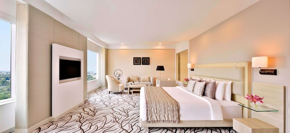 Фото Radisson Blu Bengaluru Outer Ring Road