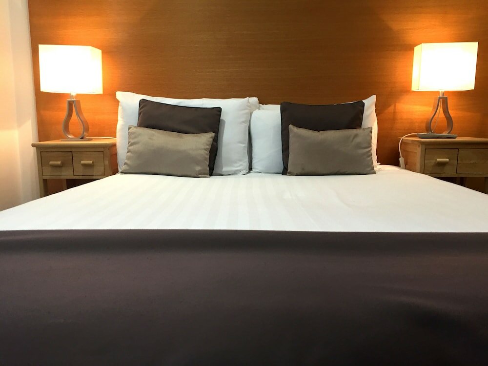 Фото Fountain Court Apartments - Harris