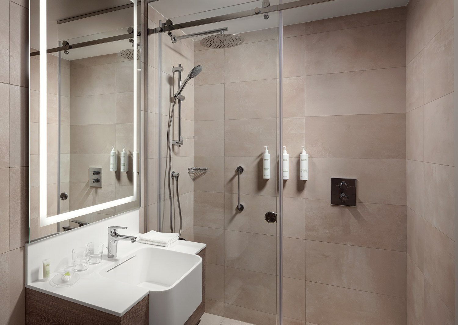 Фото Courtyard by Marriott Yerevan