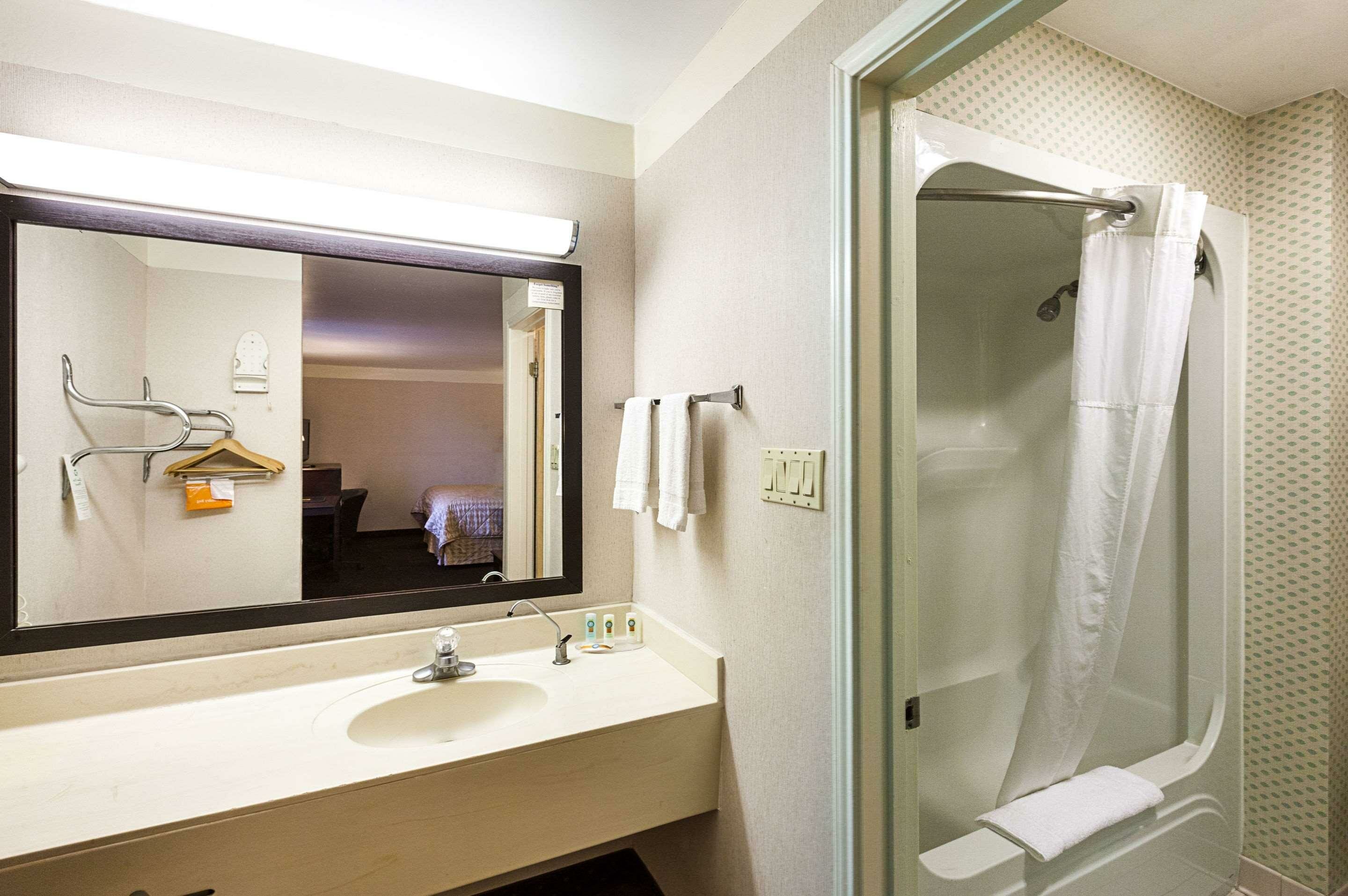 Фото Quality Inn Near Medical Center