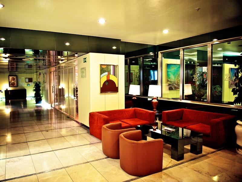Фото Pierre & Vacances Apartamentos Edificio Eurobuilding 2