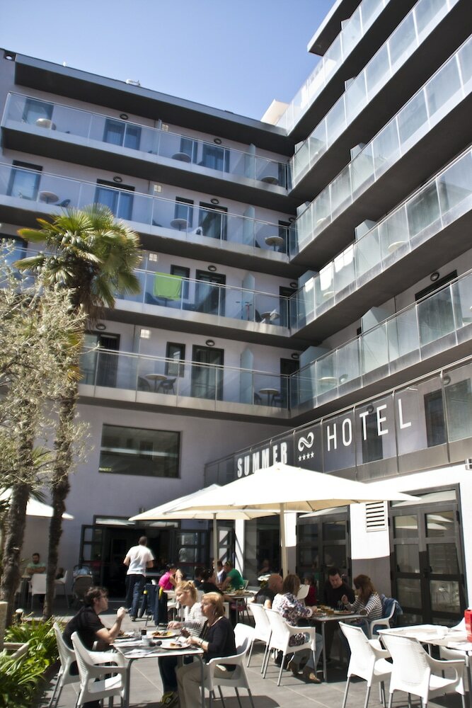 Фото Summer Hotel