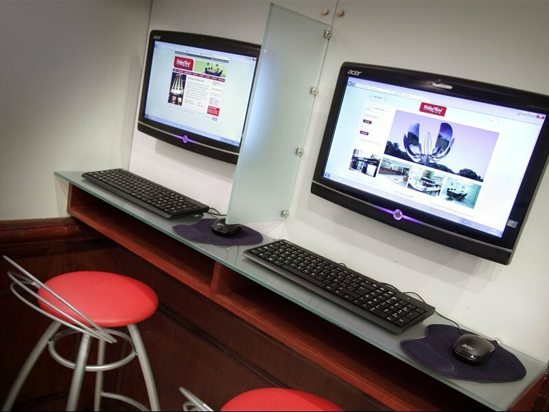 Фото Waldorf Hotel