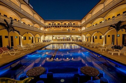 Гостиница We playa Hotel - Hostel в Плая-дель-Кармен