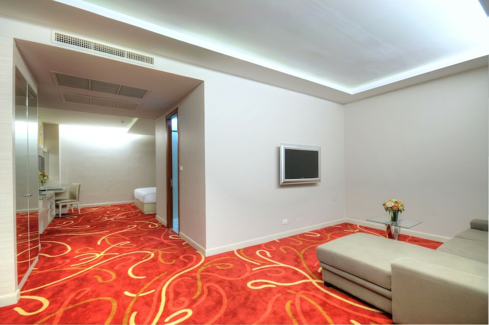 Фото One One Bangkok Hotel