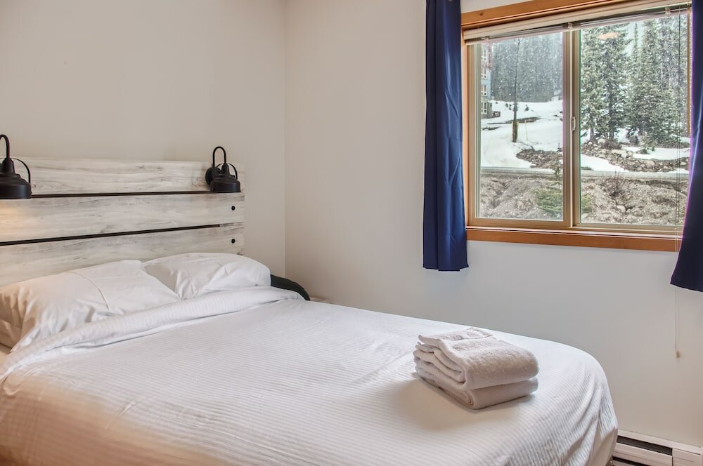 Фото Snowy Creek by Okanagan Premier