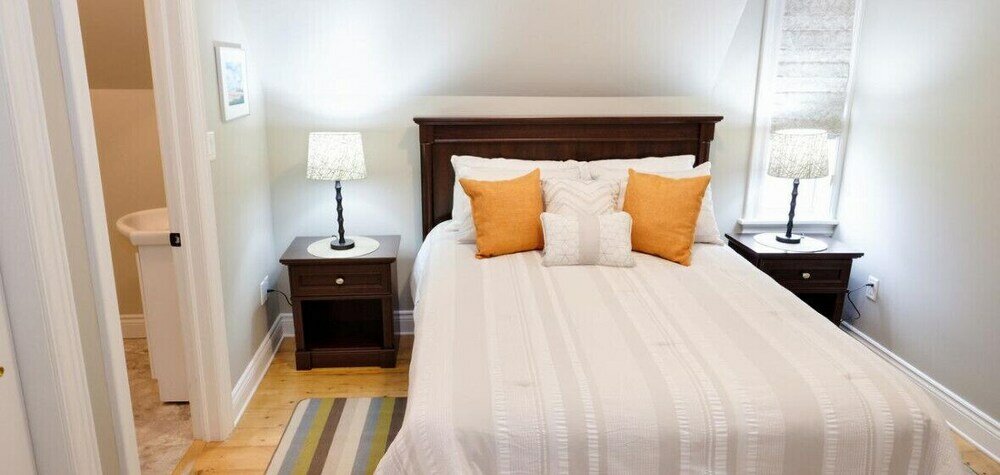 Фото Montgomery Inn Ingleside