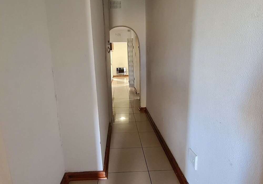 Фото Khahiligi Investment Properties Guest