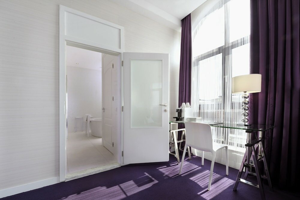 Фото Theaterhotel De Oranjerie