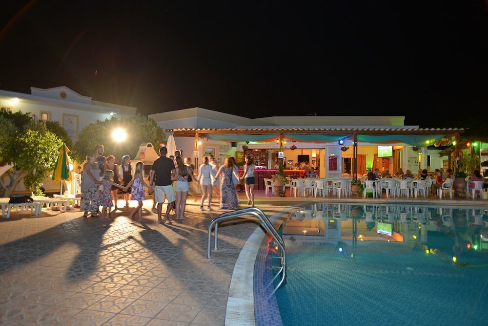 Фото Fili Hotel Apartments