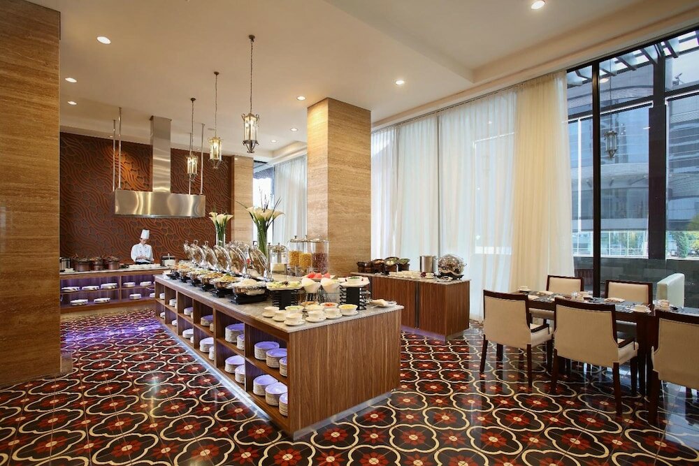 Фото Grandhika Hotel Semarang