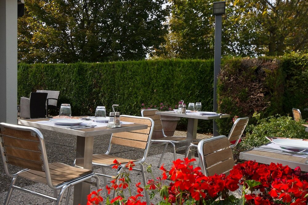 Фото Hôtel Campanile Reims Ouest - Tinqueux