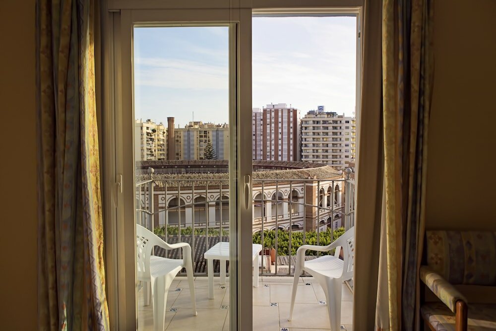 Фото Málaga Hotel Eliseos