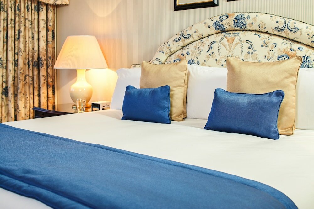 Фото Cheval Thorney Court