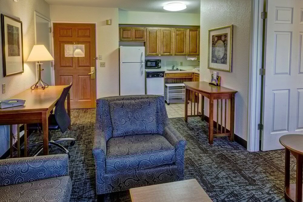 Фото Staybridge Suites Denver - Cherry Creek, an Ihg Hotel