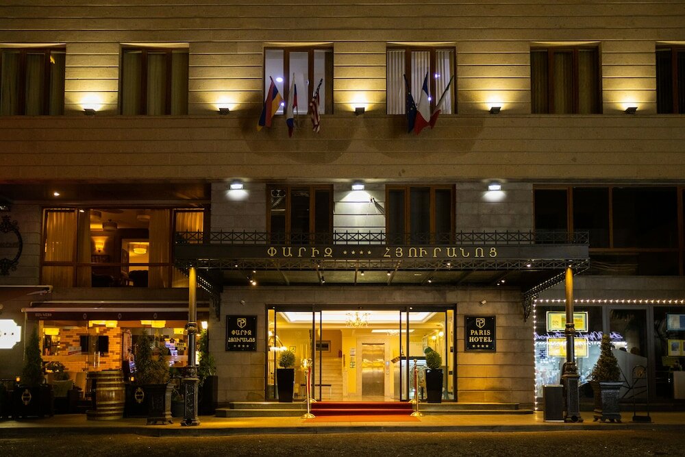 Фото Paris Hotel Yerevan