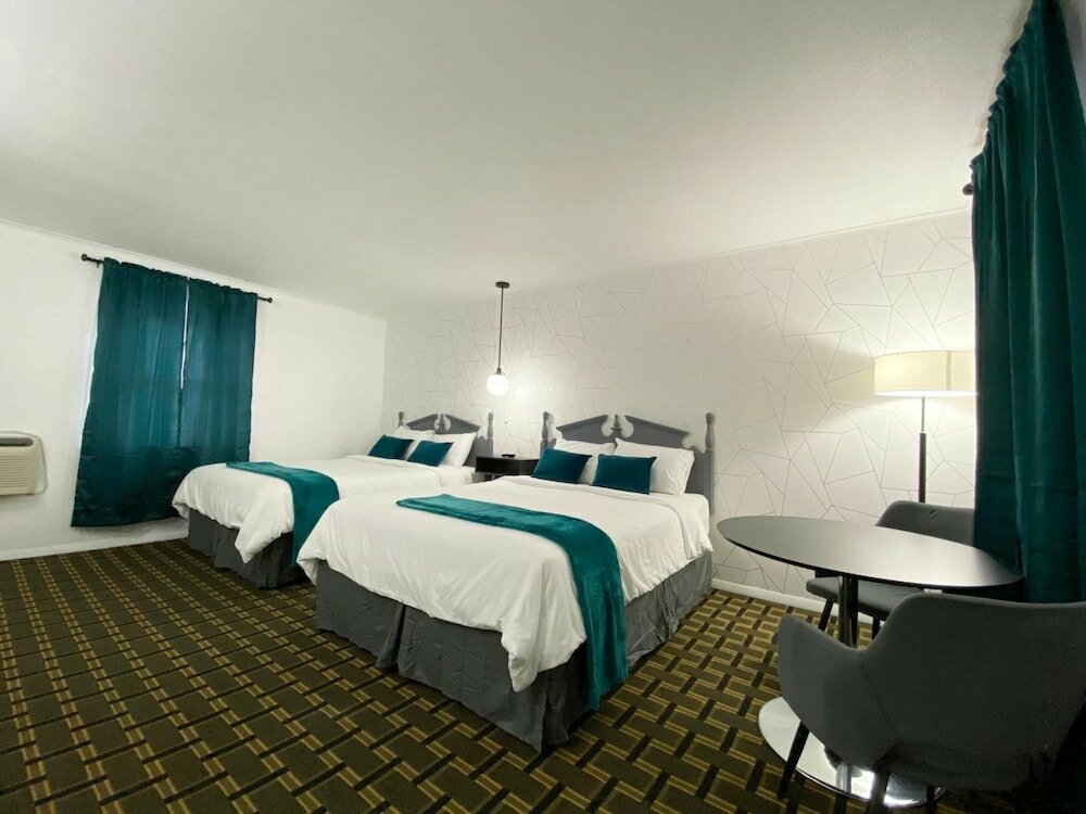 Фото отеля 2