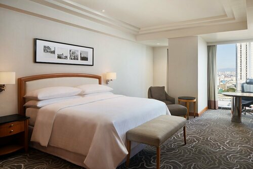 Гостиница Sheraton Manila Bay в Маниле