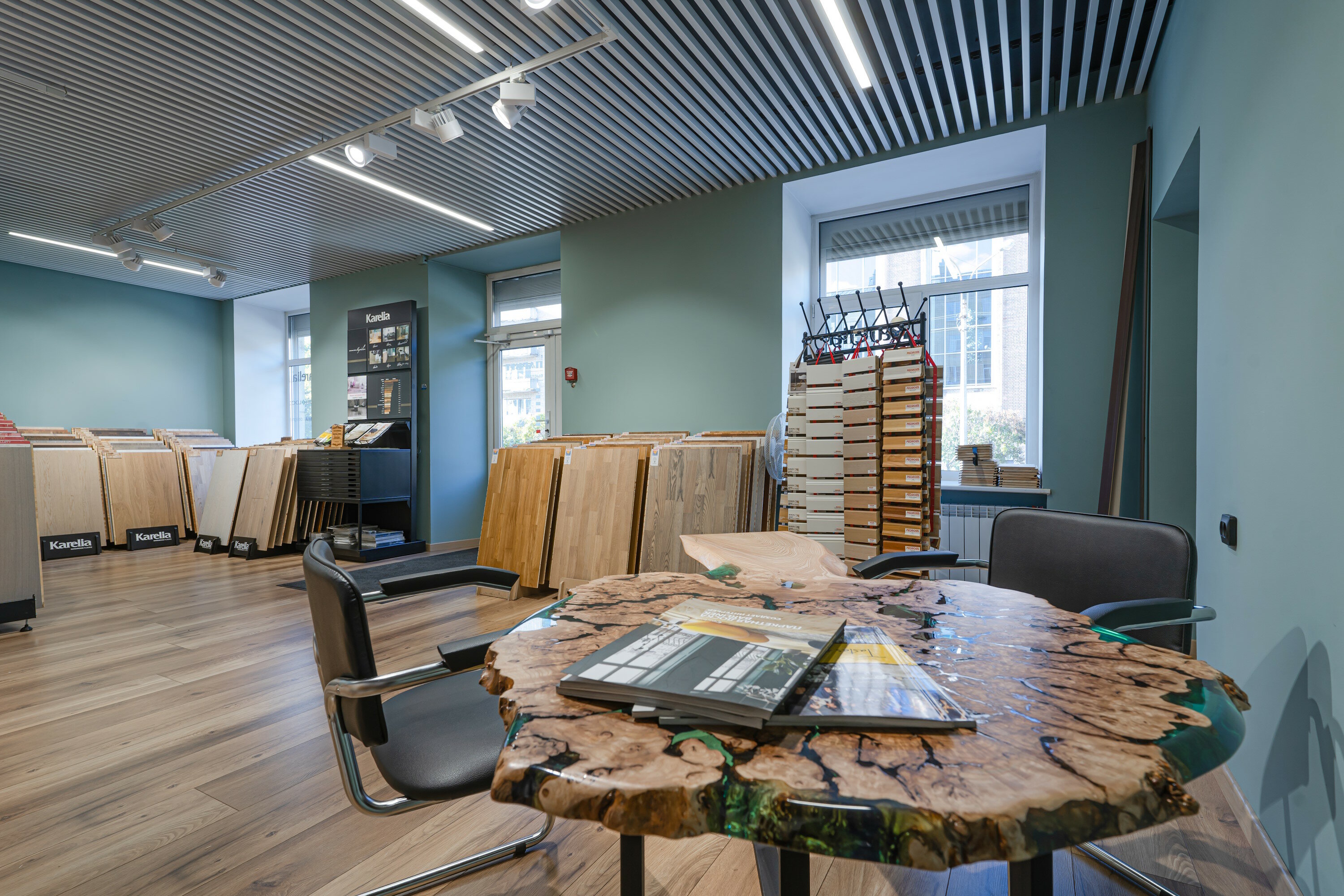 Аналардың үлкен бөкселері