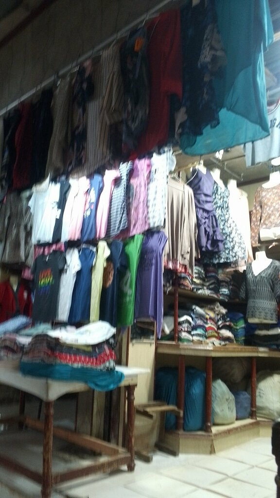 Clothing store Halai Store, Karachi, photo