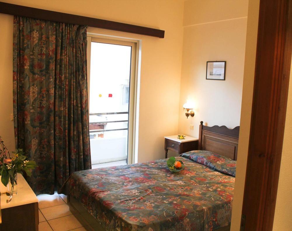 Фото Royal Apart Hotel