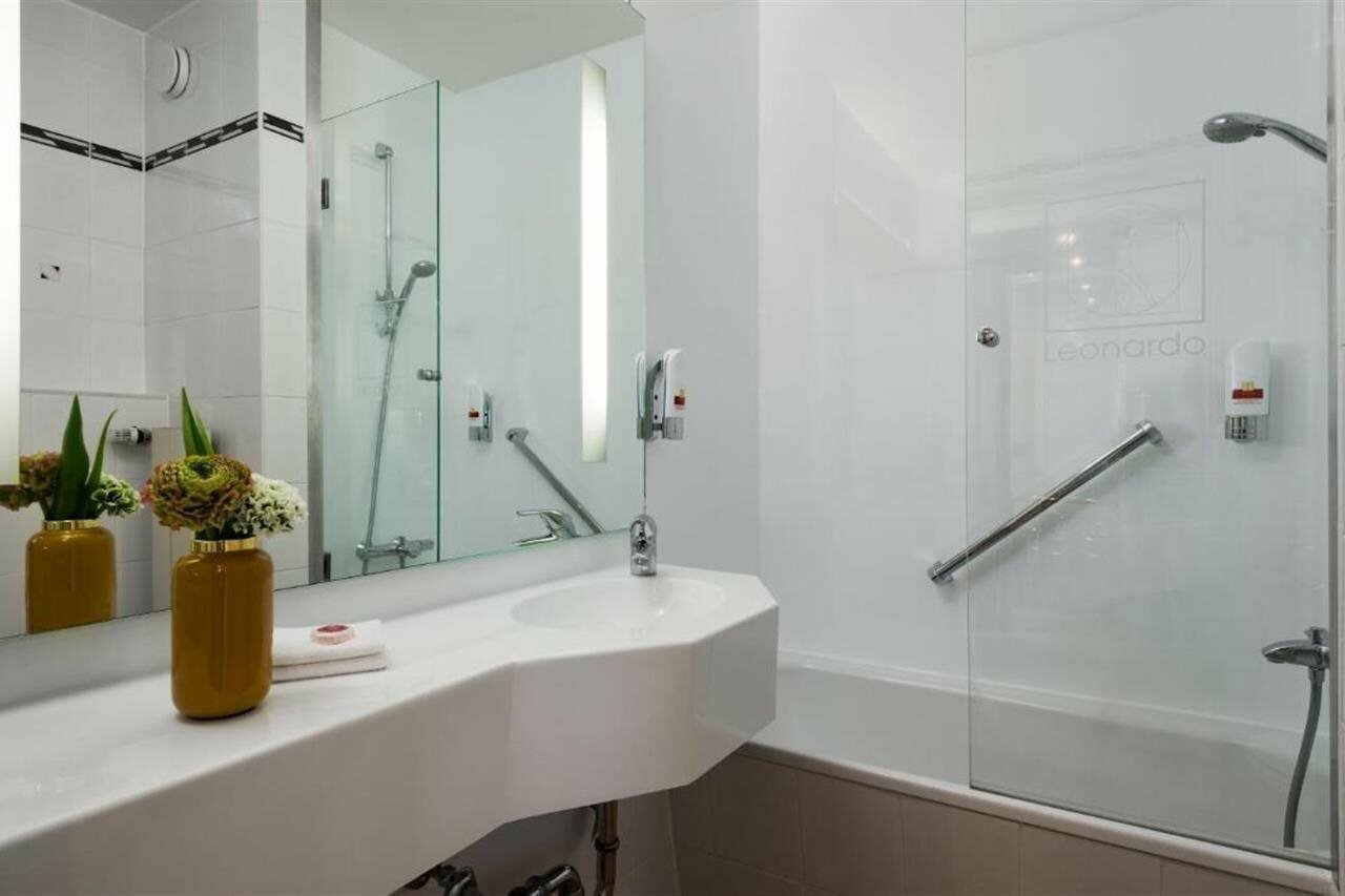 Фото Leonardo Hotel Munich Arabellapark