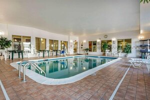 Гостиница Comfort Suites Cincinnati Airport
