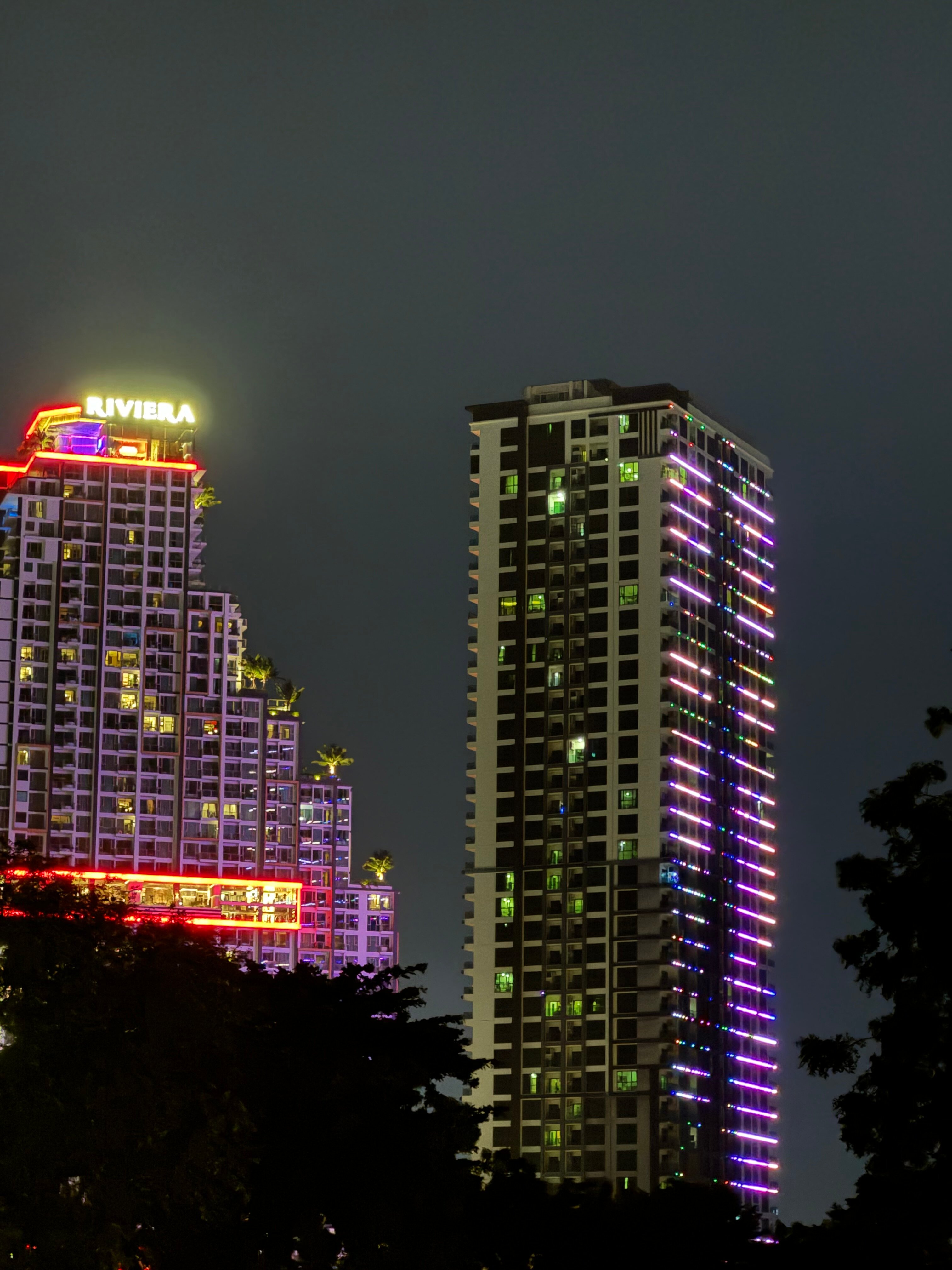 Фото Sea Breeze Jomtien Resort