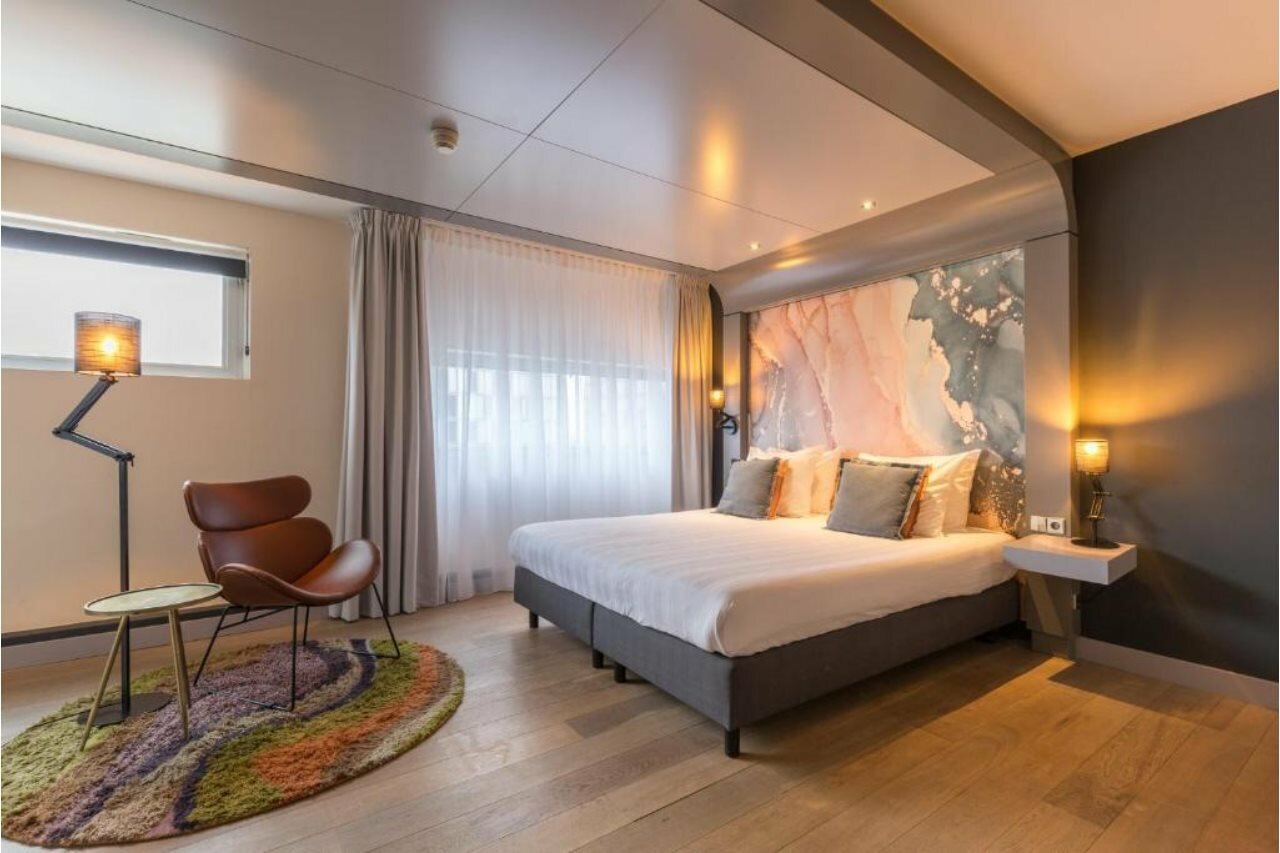 Фото Leonardo Hotel Almere City Center