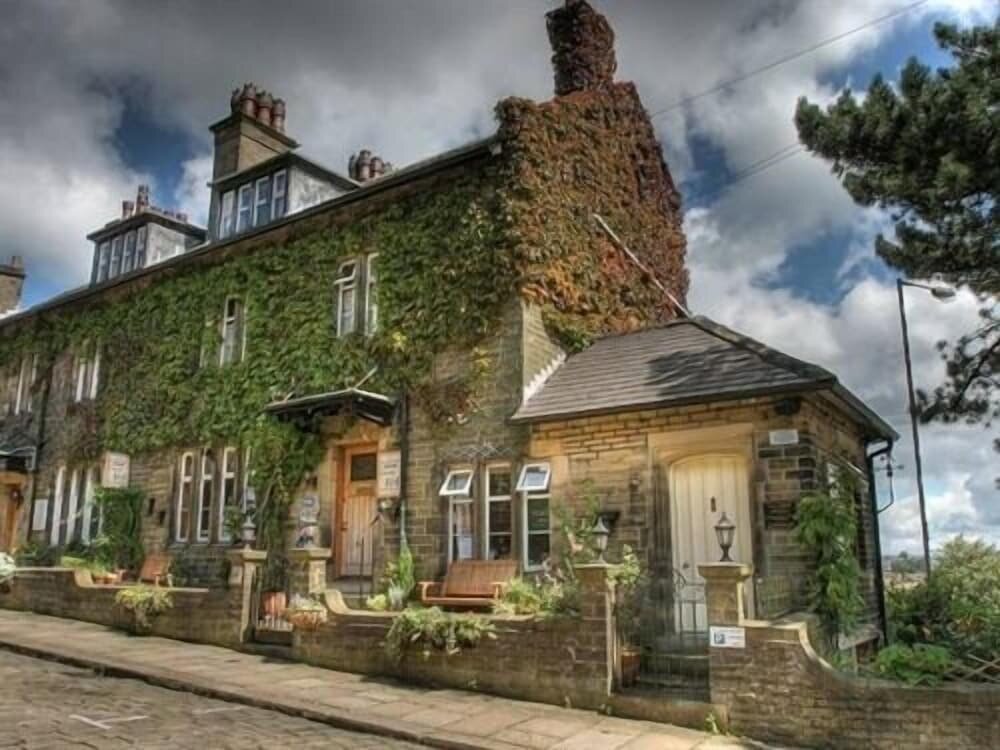 Hotel The Old Registry Haworth, England, photo