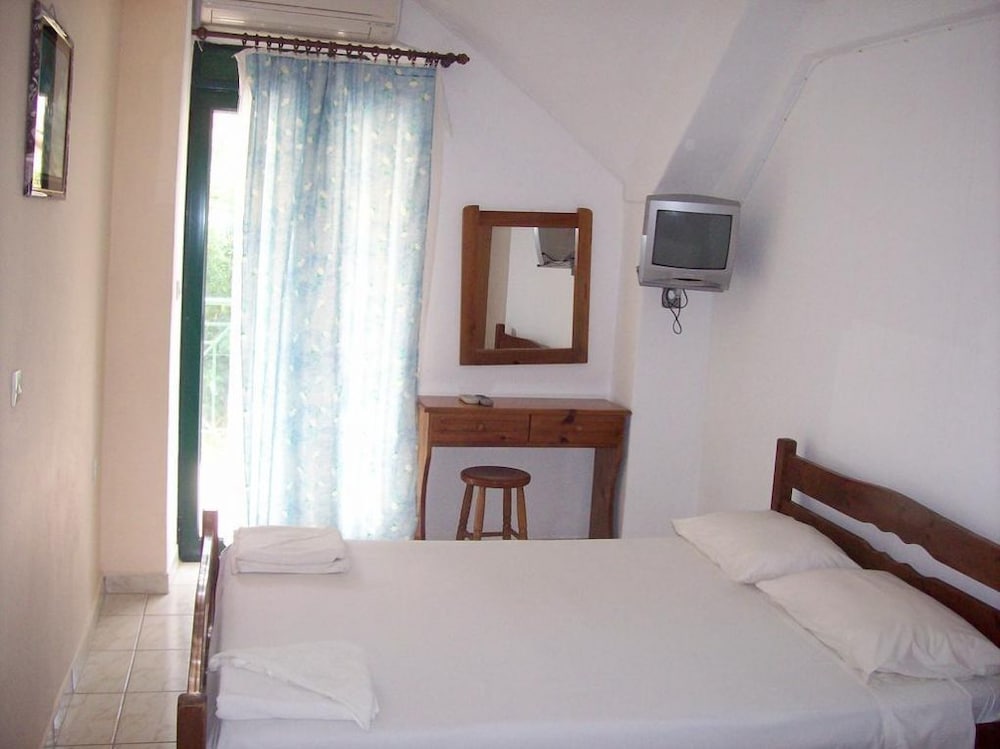 Фото Petros Studios