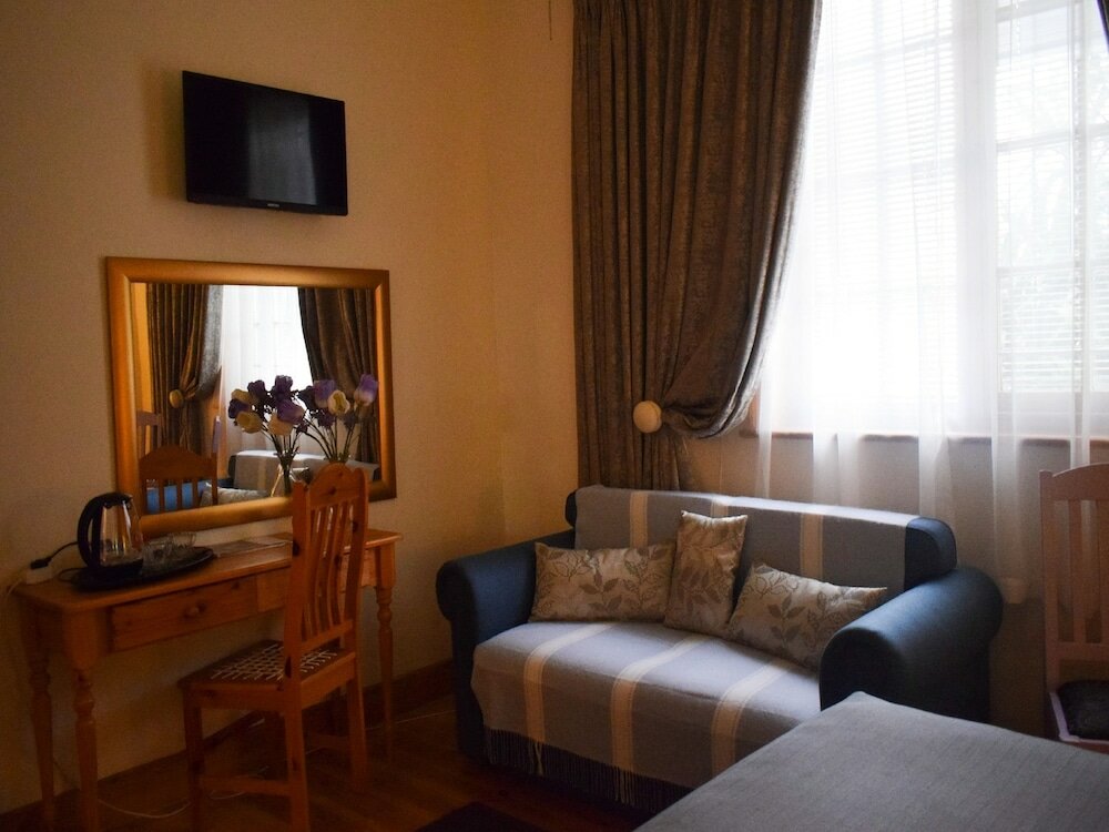 Фото Auberge Alouette Guesthouse