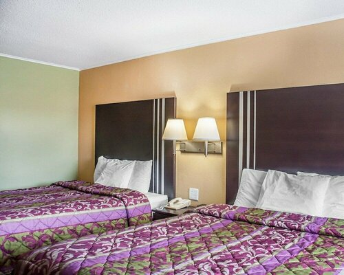 Гостиница Amherst Inn & Suites